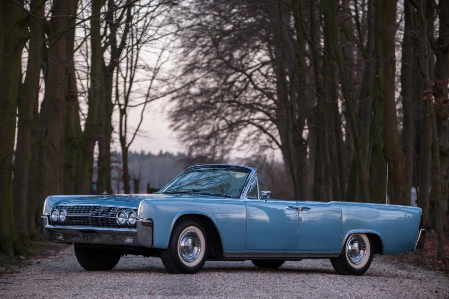  Lincoln Continental Convertible (74A) 1962 года  (фото 13 из 35)